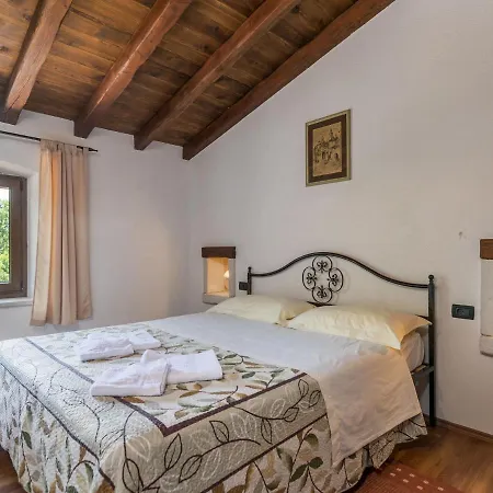 Spacious In With Pool *